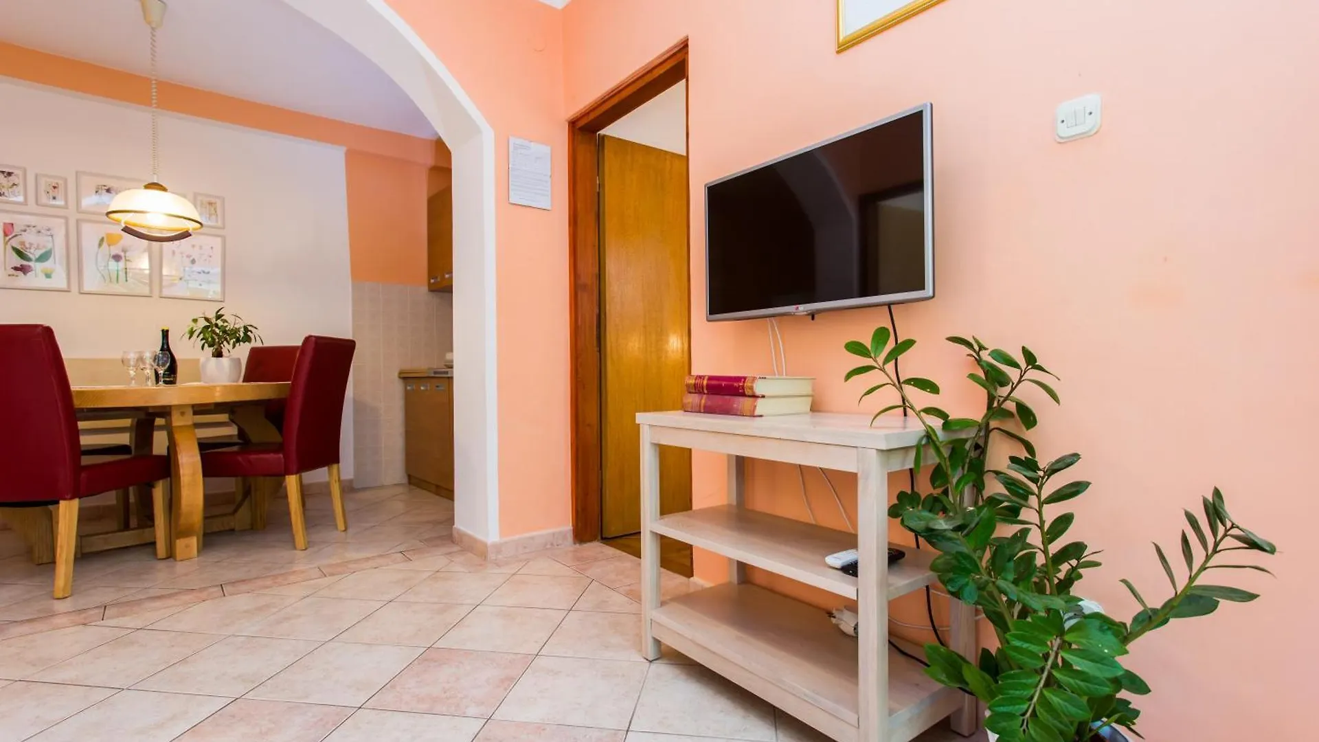 Apartments Luka 3 Baska  0*, Baska (Krk) Croatia