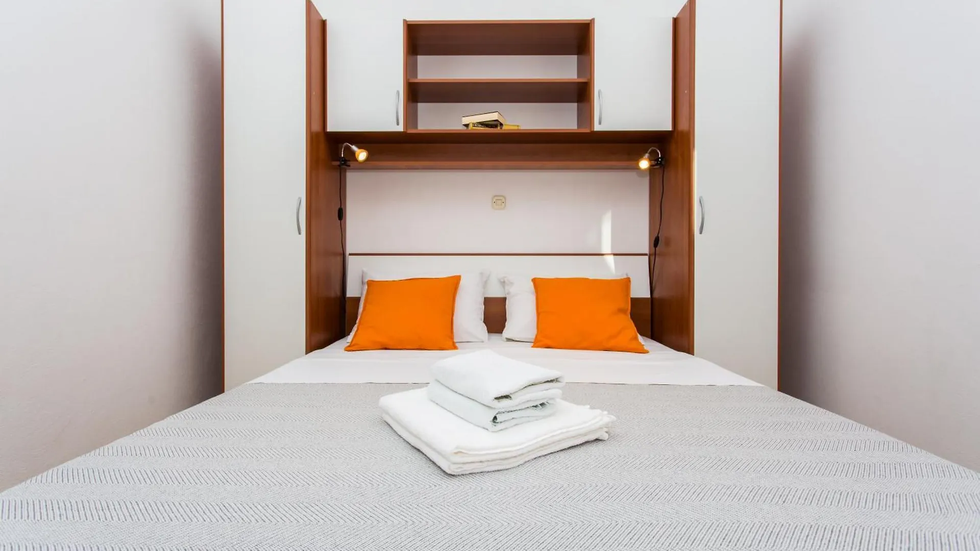 Apartments Luka 3 Baska