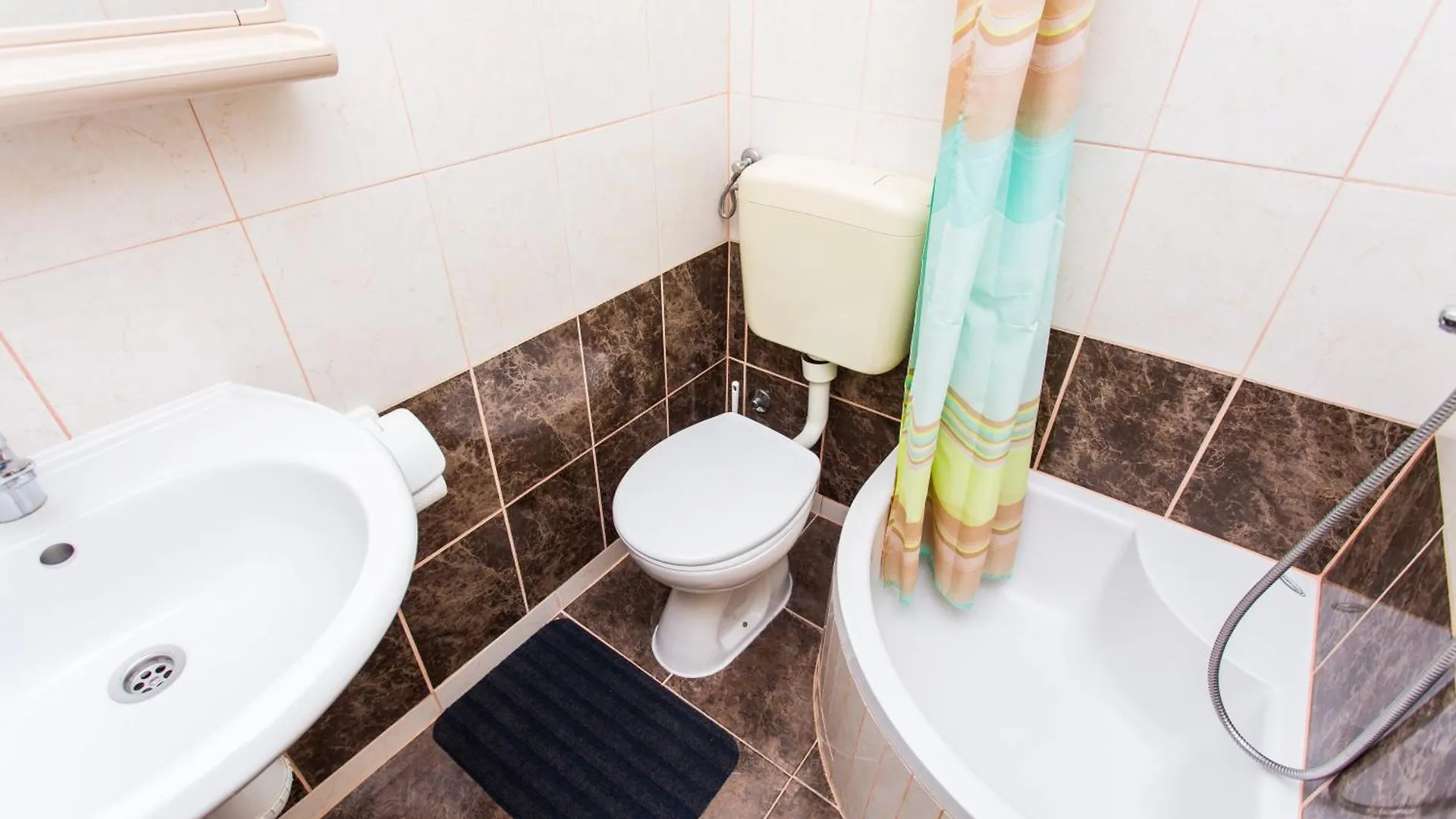 באסקה Apartments Luka 3