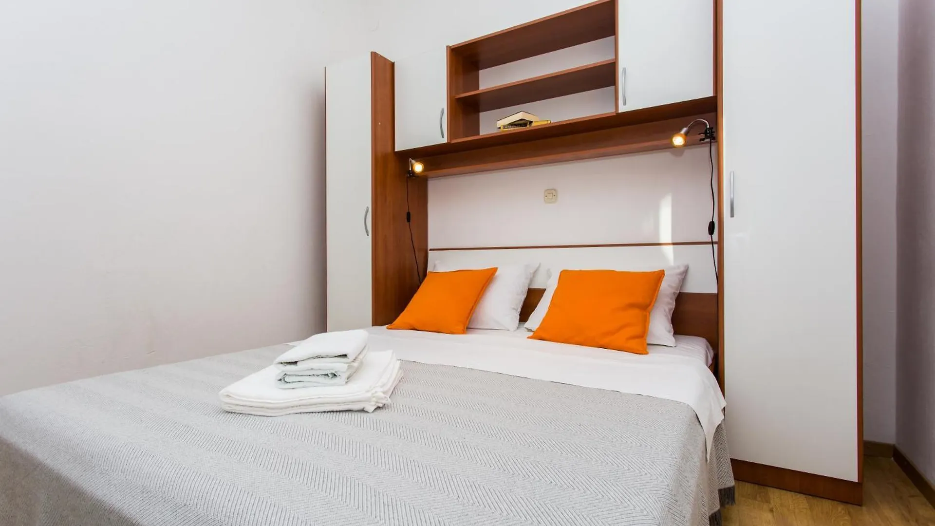 Apartments Luka 3 Baska  Baska (Krk)