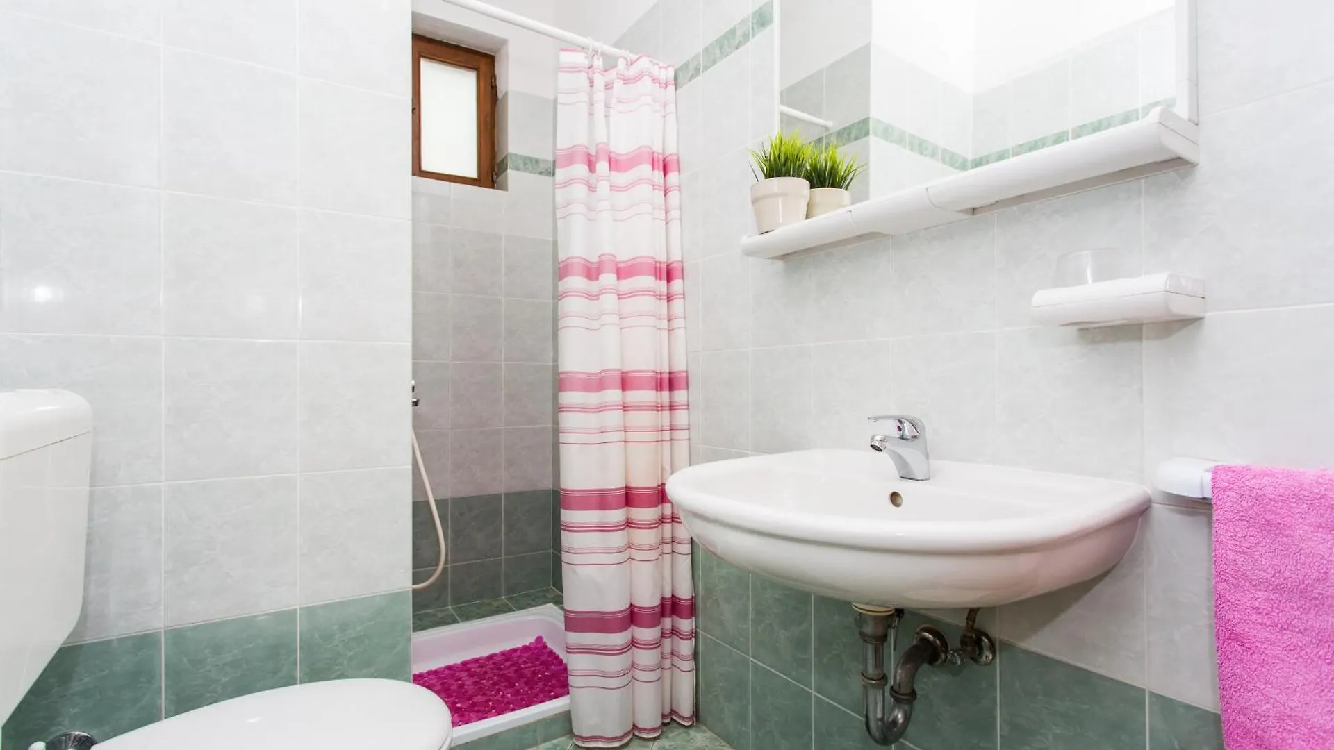 Apartments Luka 3 Baska  Croatia