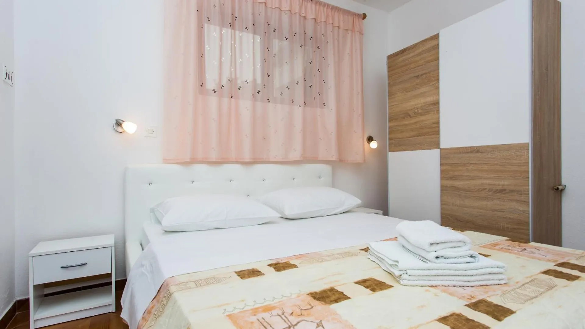 Apartments Luka 3 Baska