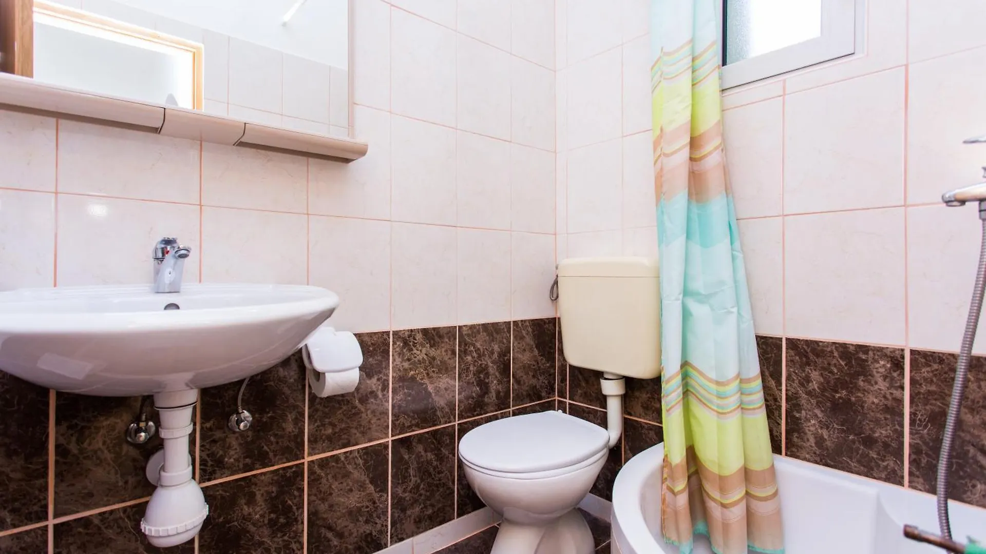 Apartments Luka 3 Baska  Croatia