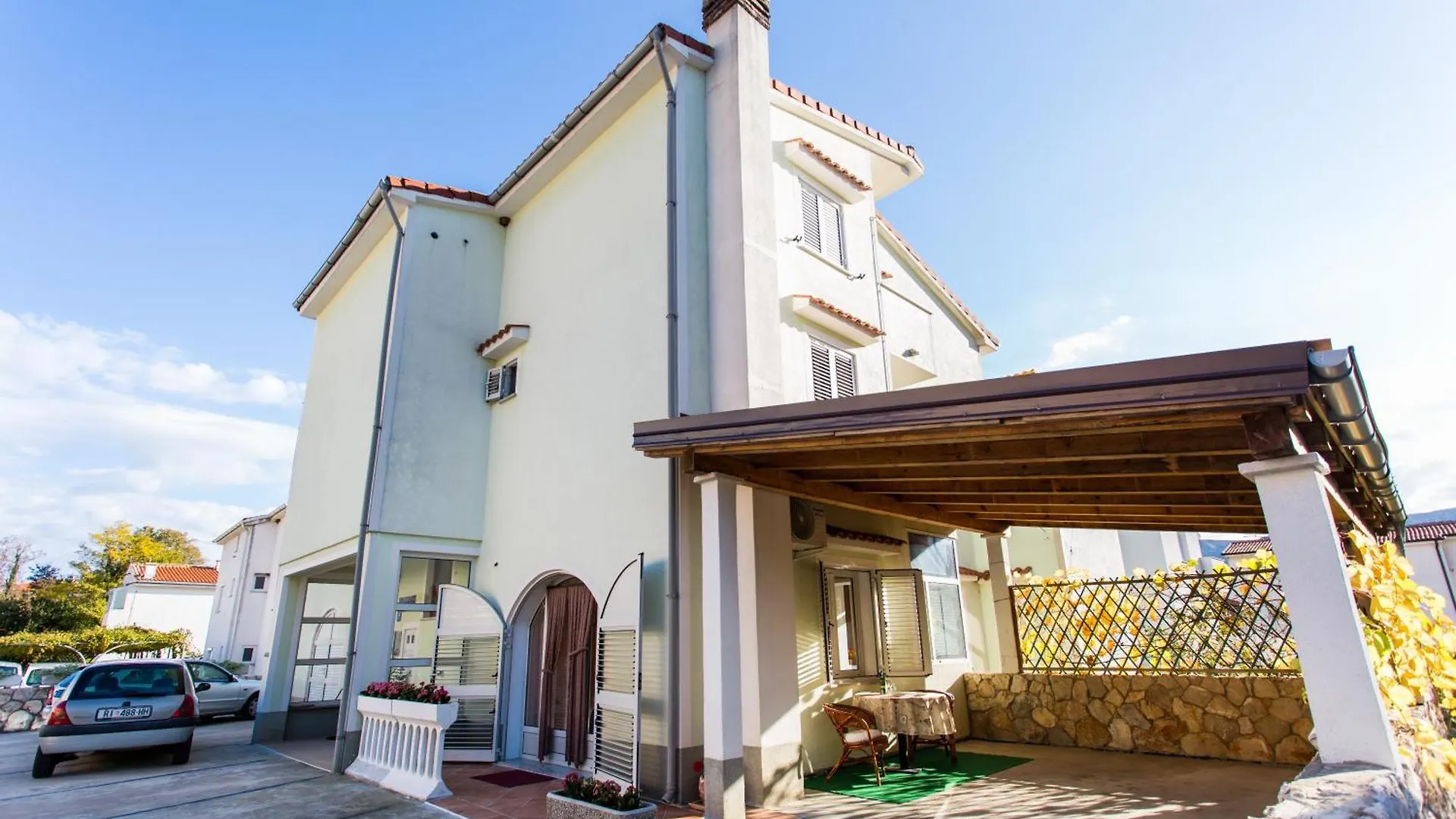 Apartments Luka 3 Baska